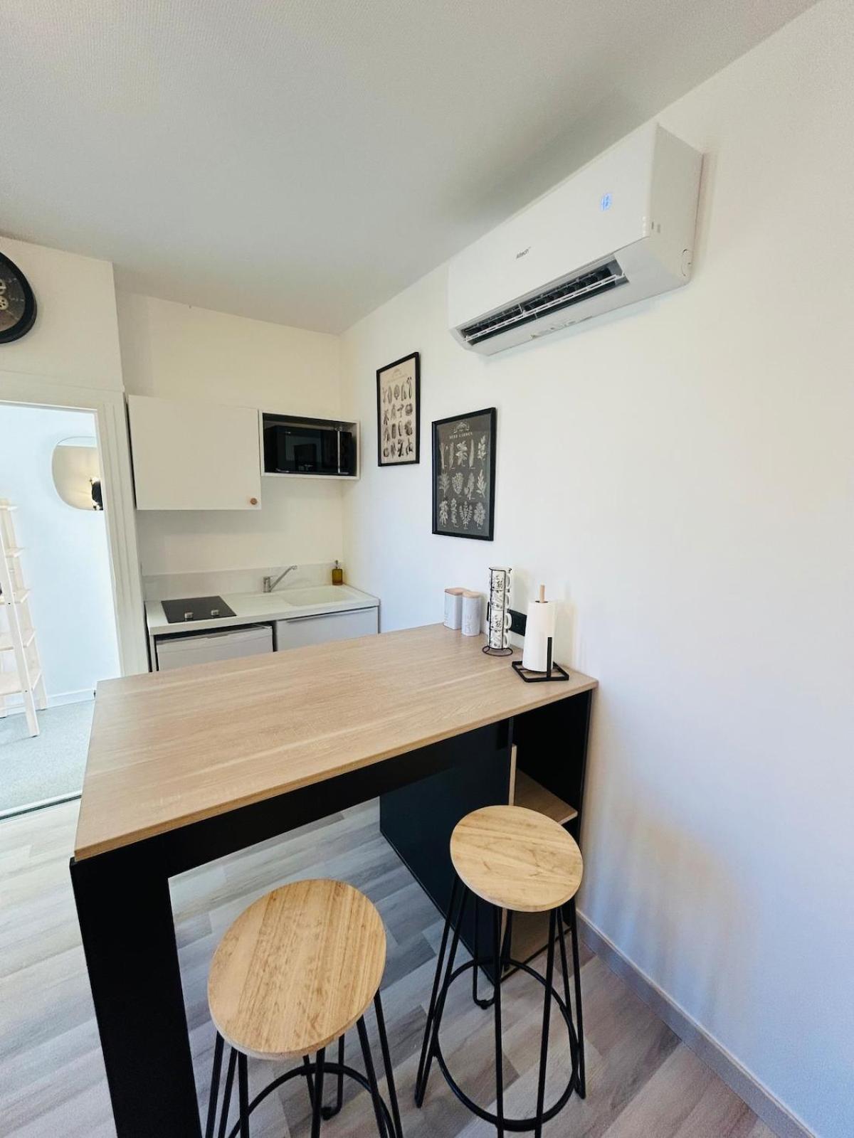 Appartement Charmant Proche Gare Tours Exterior photo