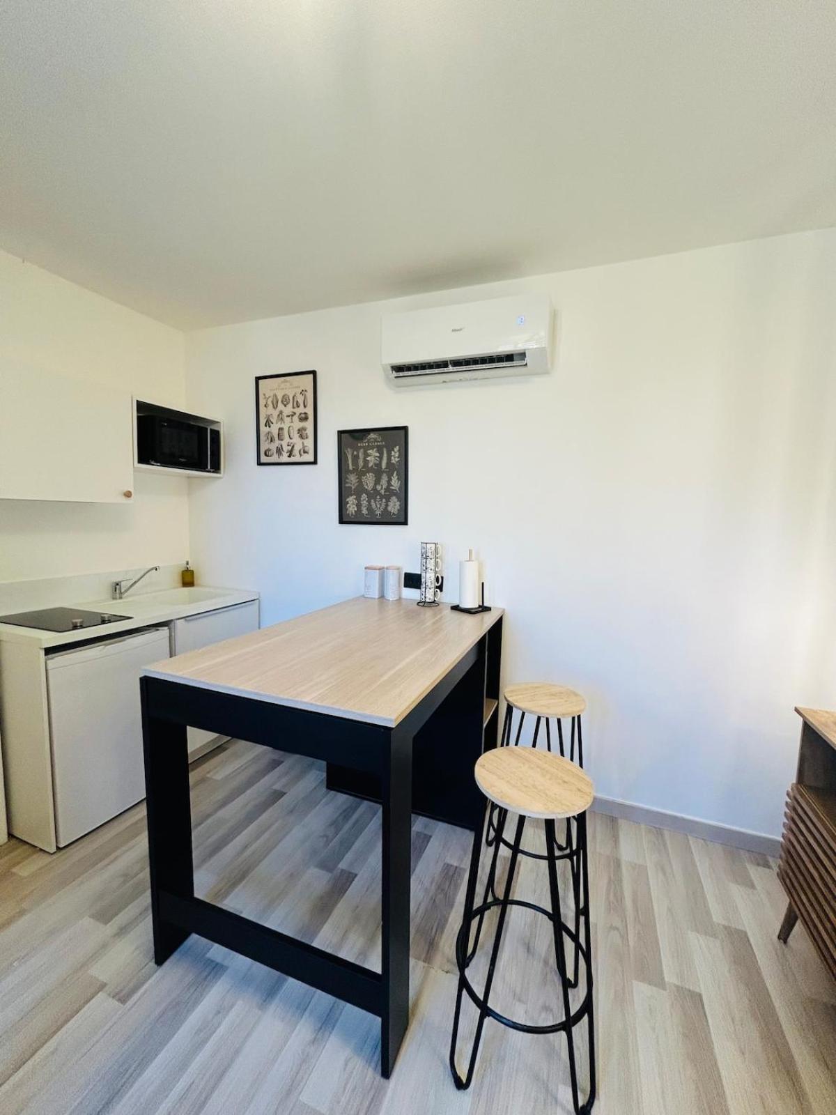 Appartement Charmant Proche Gare Tours Exterior photo